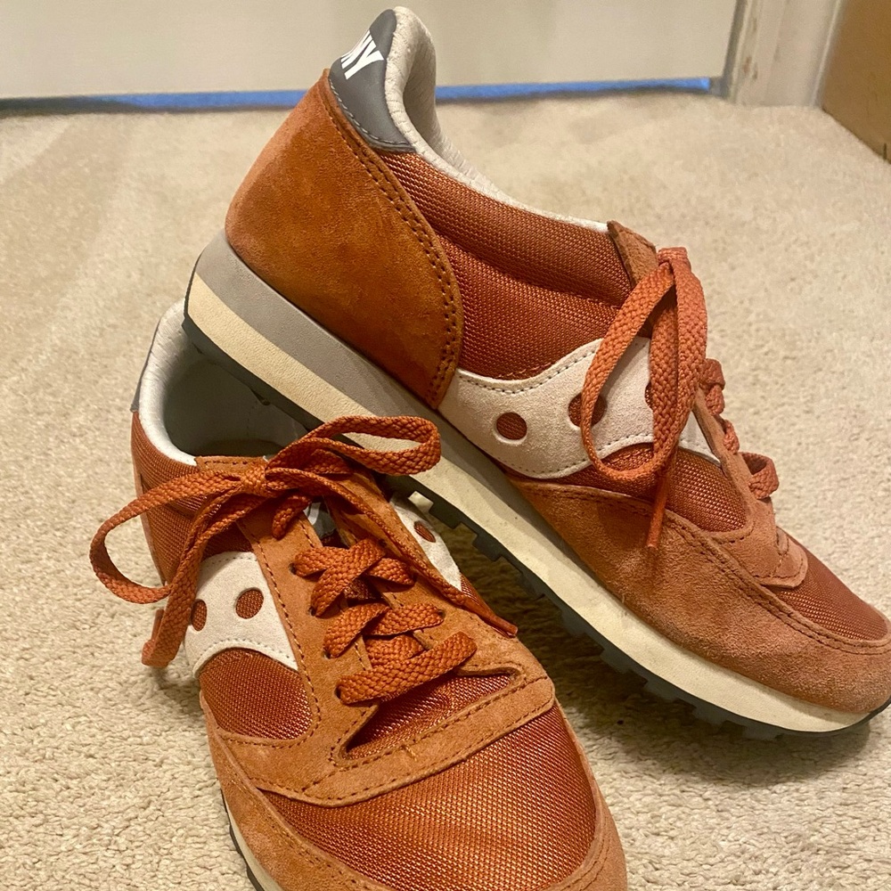 Men’s Saucony Jazz 81. Men's size 7 (women's size).  Worn a handful of of times